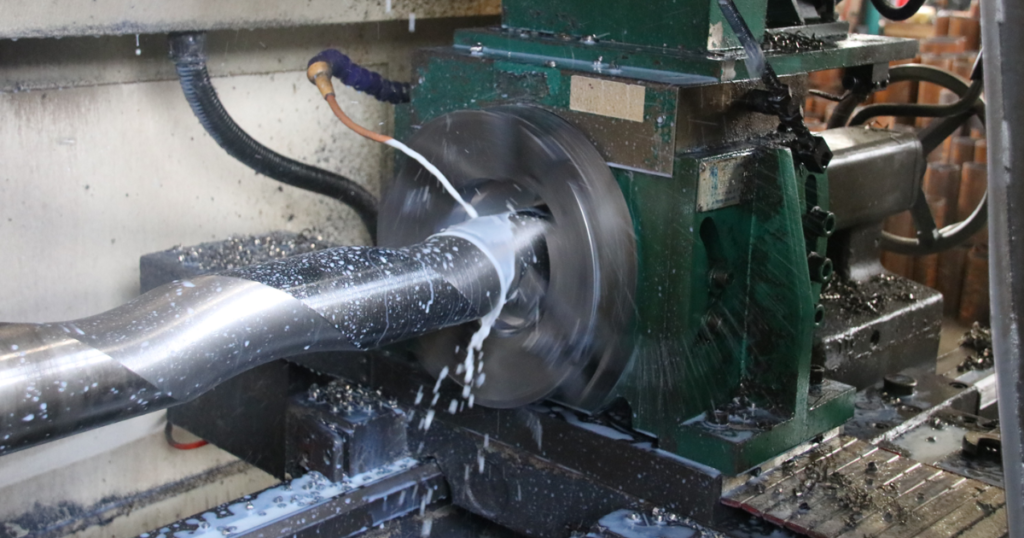 Thread whirling Progressive cavity pump rotor machining process